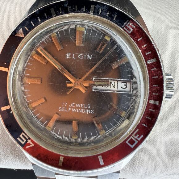 1960s ELGIN Diver Automatic Wristwatch 17 Jewels Day/Date Pepsi Bezel main image 14